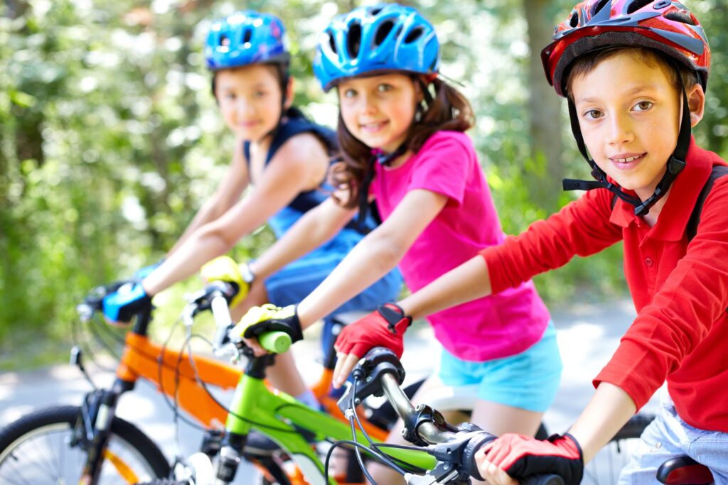 Fahrradfahren Kinder